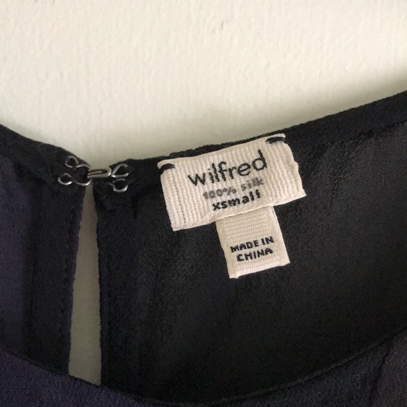 Aritzia Wilfred 100% silk sleeveless top - Picture 4 of 5